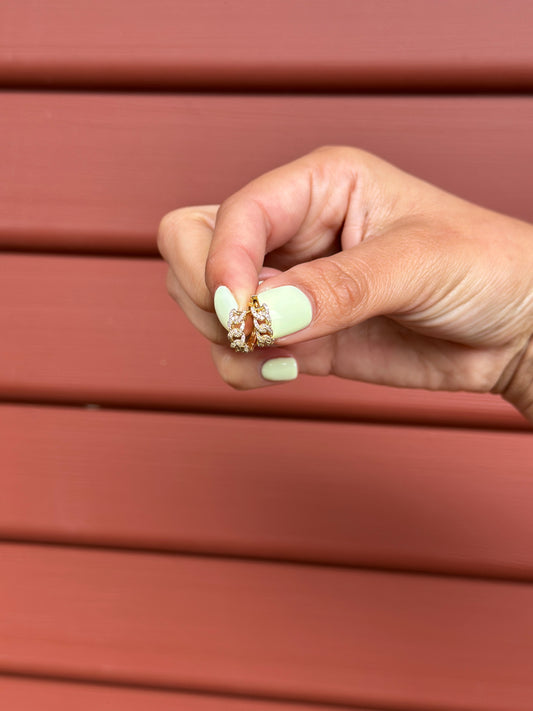 Diamond Curb Chain Huggie