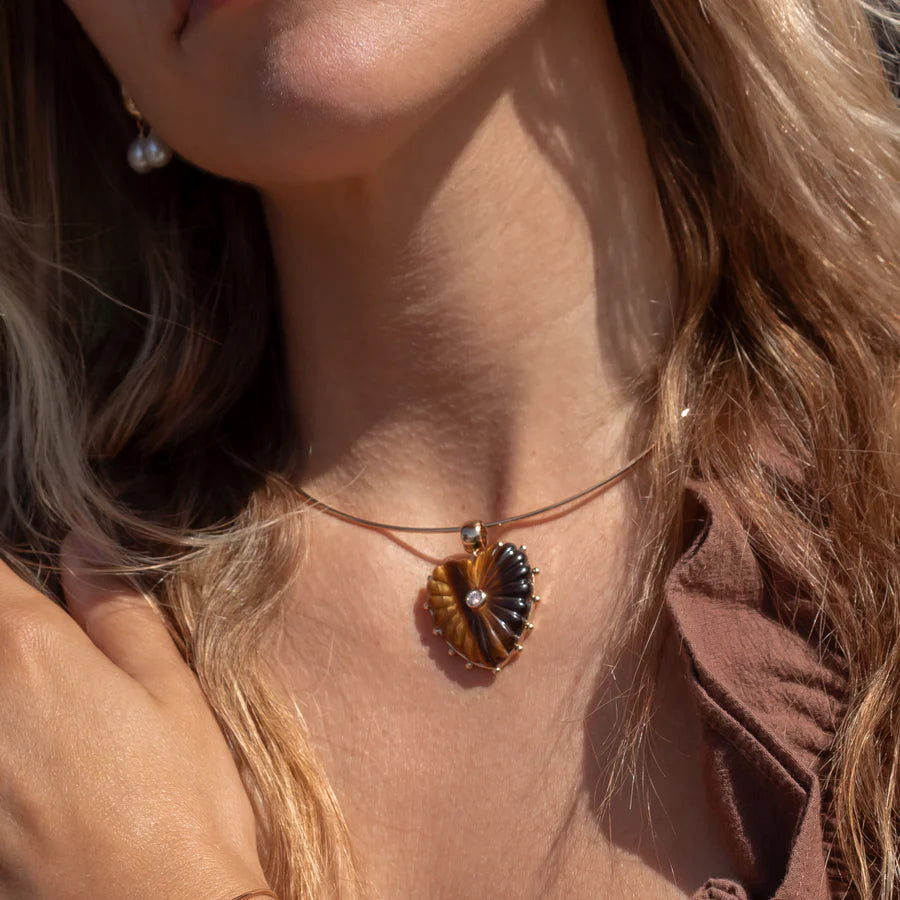 Malene Tiger's Eye Heart Bail