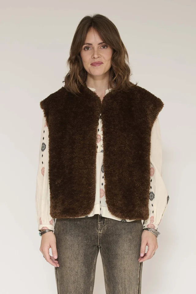 Gina Vest - Brown