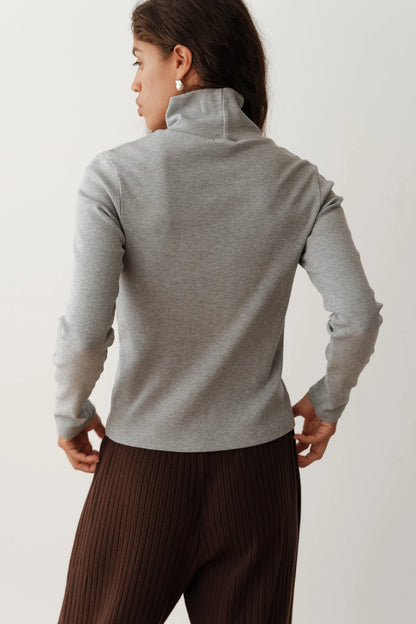The Rib Turtleneck