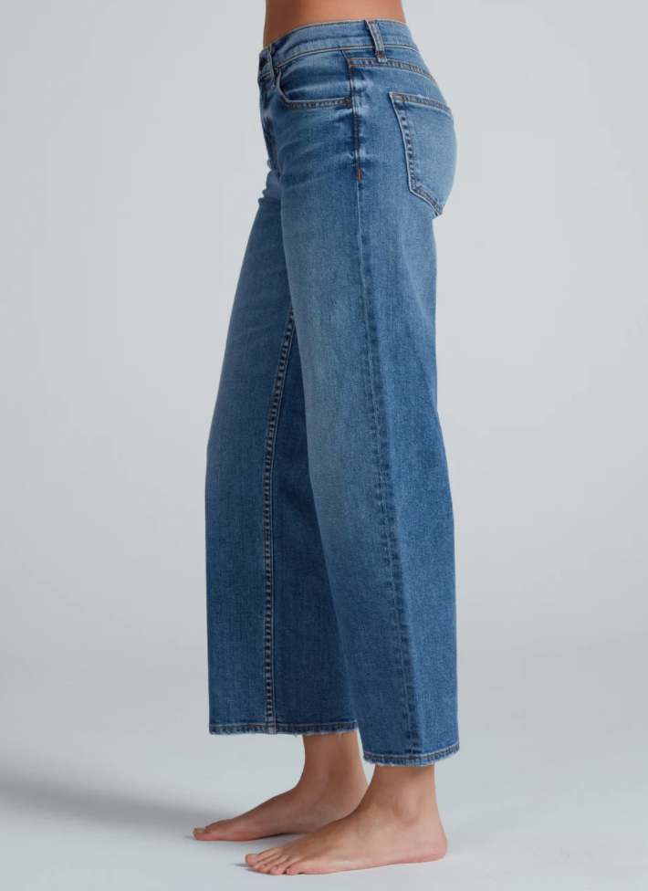 Mid Rise Crop Wide Leg